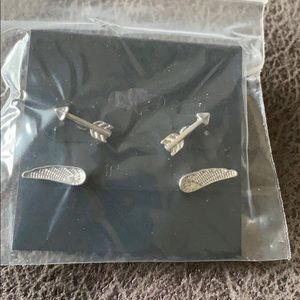 Silver wings and arrows earrings